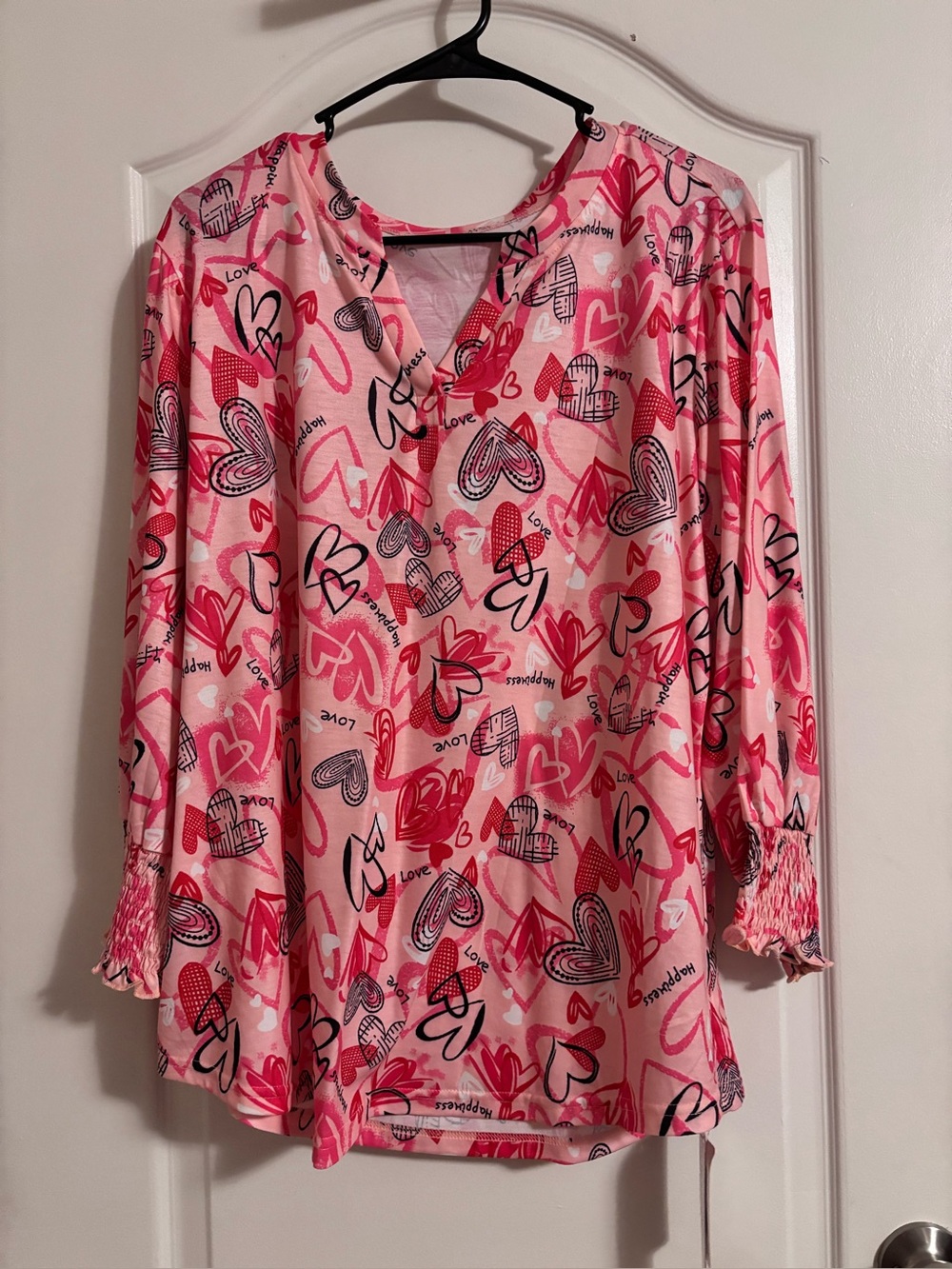 Women’s Pink Heart-Print Long Sleeve V-Neck Top